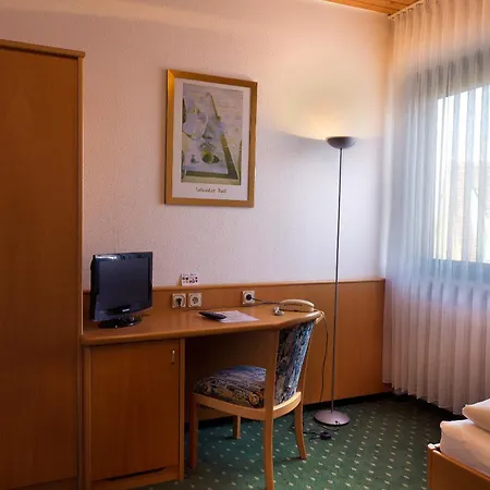 Deutsches Haus Hotel *