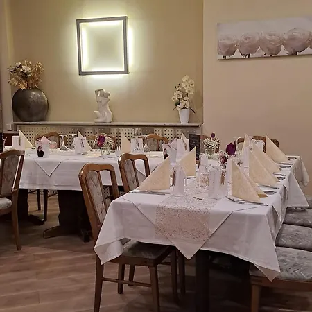 Hotel Deutsches Haus *